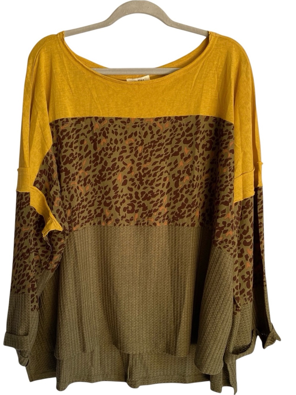 UMGEE Leopard Print Top Waffle Knit Long Sleeve Yellow Green Womens Size Large